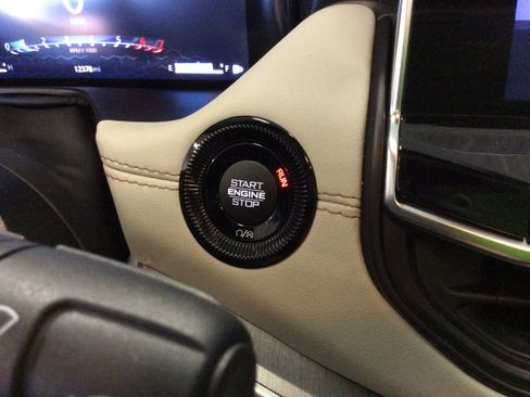 Used 2024 Jeep Compass Limited w/ Elite Group image 27