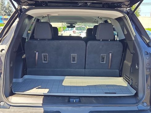 Used 2018 Chevrolet Traverse LS AWD/4WD image 24