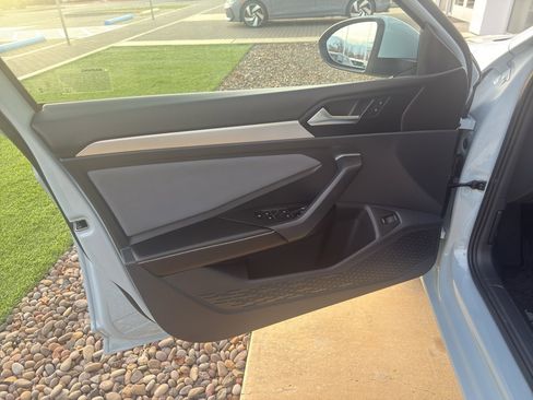 New 2026 Volkswagen Jetta SE image 10