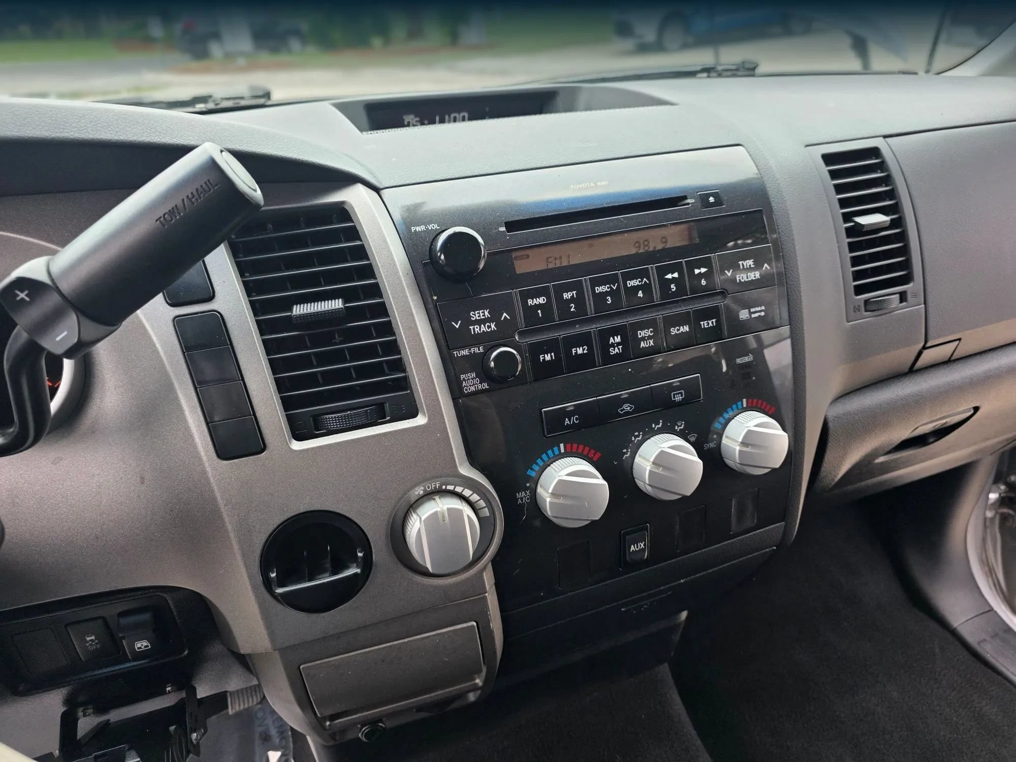 Used 2010 Toyota Tundra 2WD CrewMax w/ Tow Pkg image 16