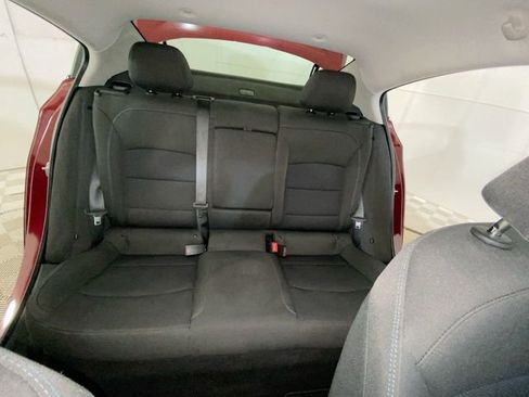 Used 2018 Chevrolet Cruze LT w/ Convenience Package image 10
