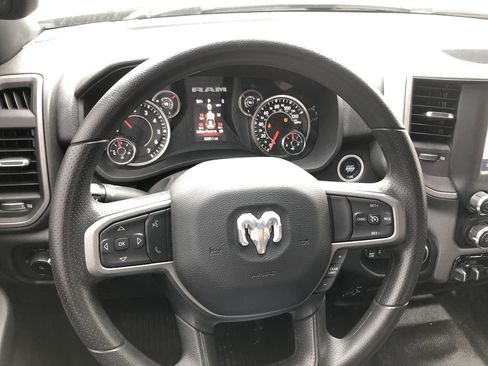 Used 2024 RAM 2500 Tradesman w/ Chrome Appearance Group image 15