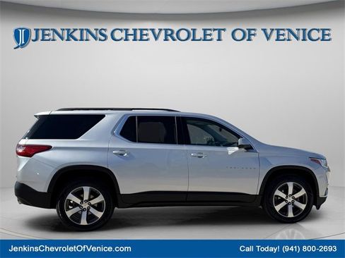 Certified 2021 Chevrolet Traverse LT w/ LT Premium Package image 4