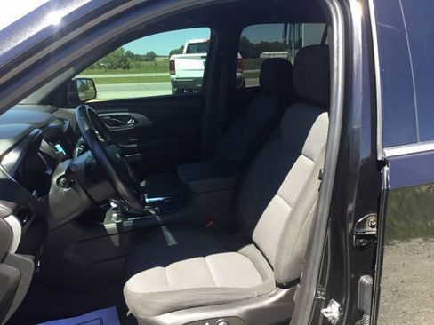 Used 2023 Chevrolet Traverse LT FWD image 14