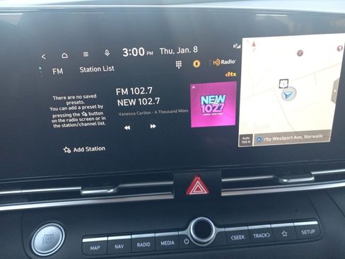 Used 2024 Hyundai Elantra SEL w/ Convenience Package image 9