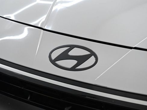 Used 2025 Hyundai Elantra N FWD image 9