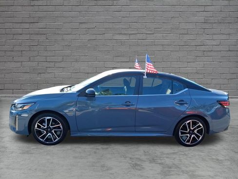 Used 2025 Nissan Sentra SR FWD image 5
