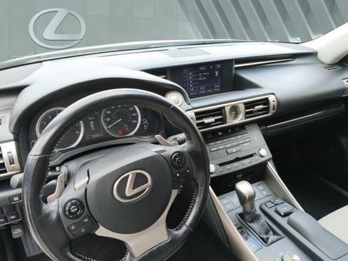 Used 2016 Lexus IS 350 w/ Luxury Package RWD image 10