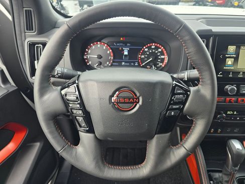 Used 2025 Nissan Frontier PRO-4X w/ Pro Convenience Package image 26