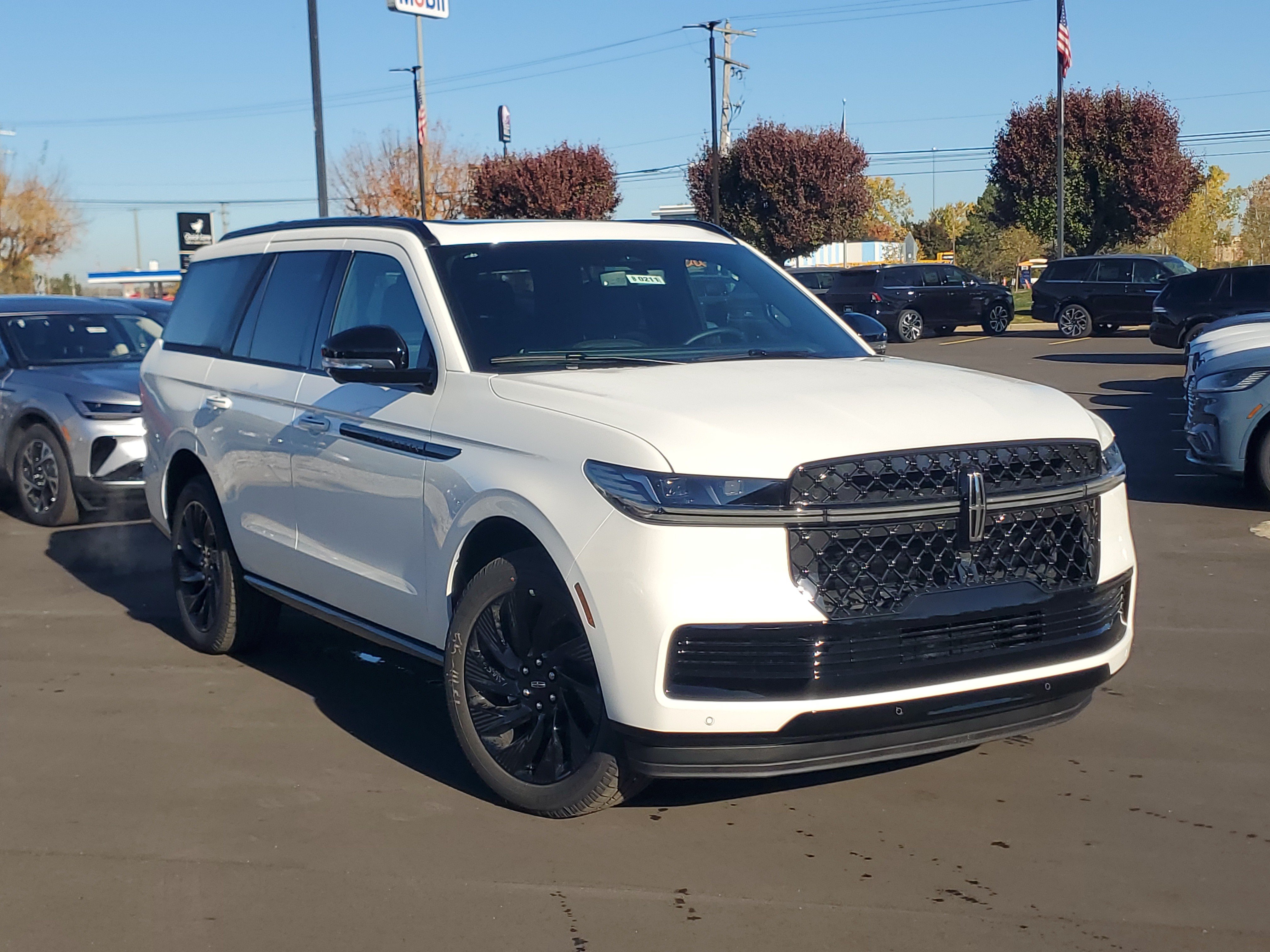 New 2027 Lincoln Navigator Reserve w/ Jet Appearance Package AWD/4WD 360° Tour