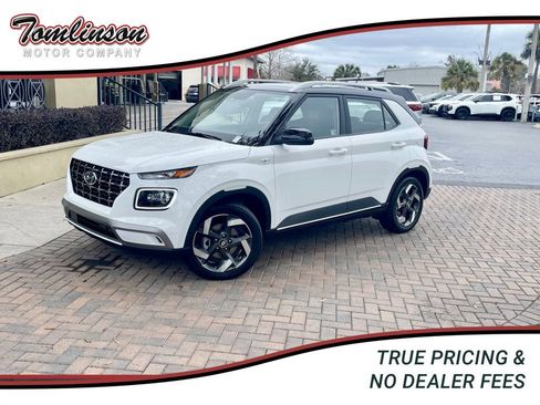 Used 2025 Hyundai Venue Limited image 1