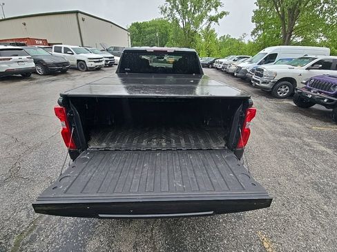 Used 2021 Chevrolet Silverado 1500 Custom AWD/4WD image 18