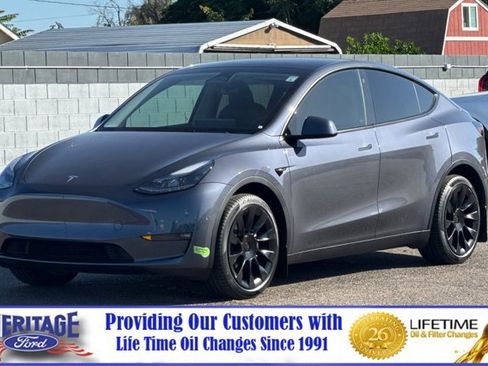 Used 2023 Tesla Model Y Long Range AWD/4WD image 8