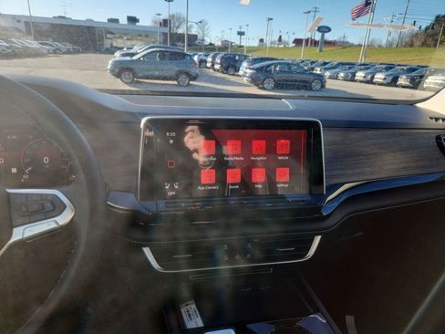 New 2026 Volkswagen Atlas SEL image 16