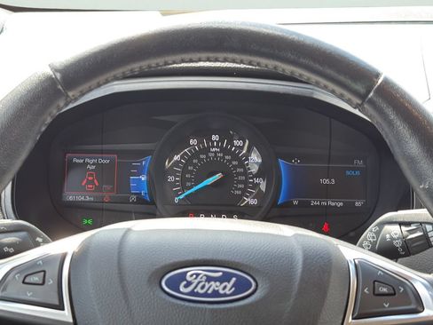Used 2023 Ford Edge Titanium AWD/4WD image 13