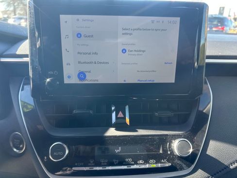 Used 2023 Toyota Corolla SE image 6