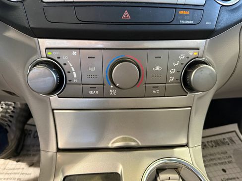Used 2012 Toyota Highlander FWD image 14