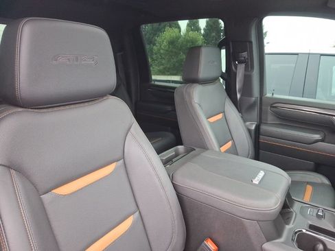Used 2025 GMC Sierra 3500 AT4 w/ AT4 Premium Plus Package AWD/4WD image 12