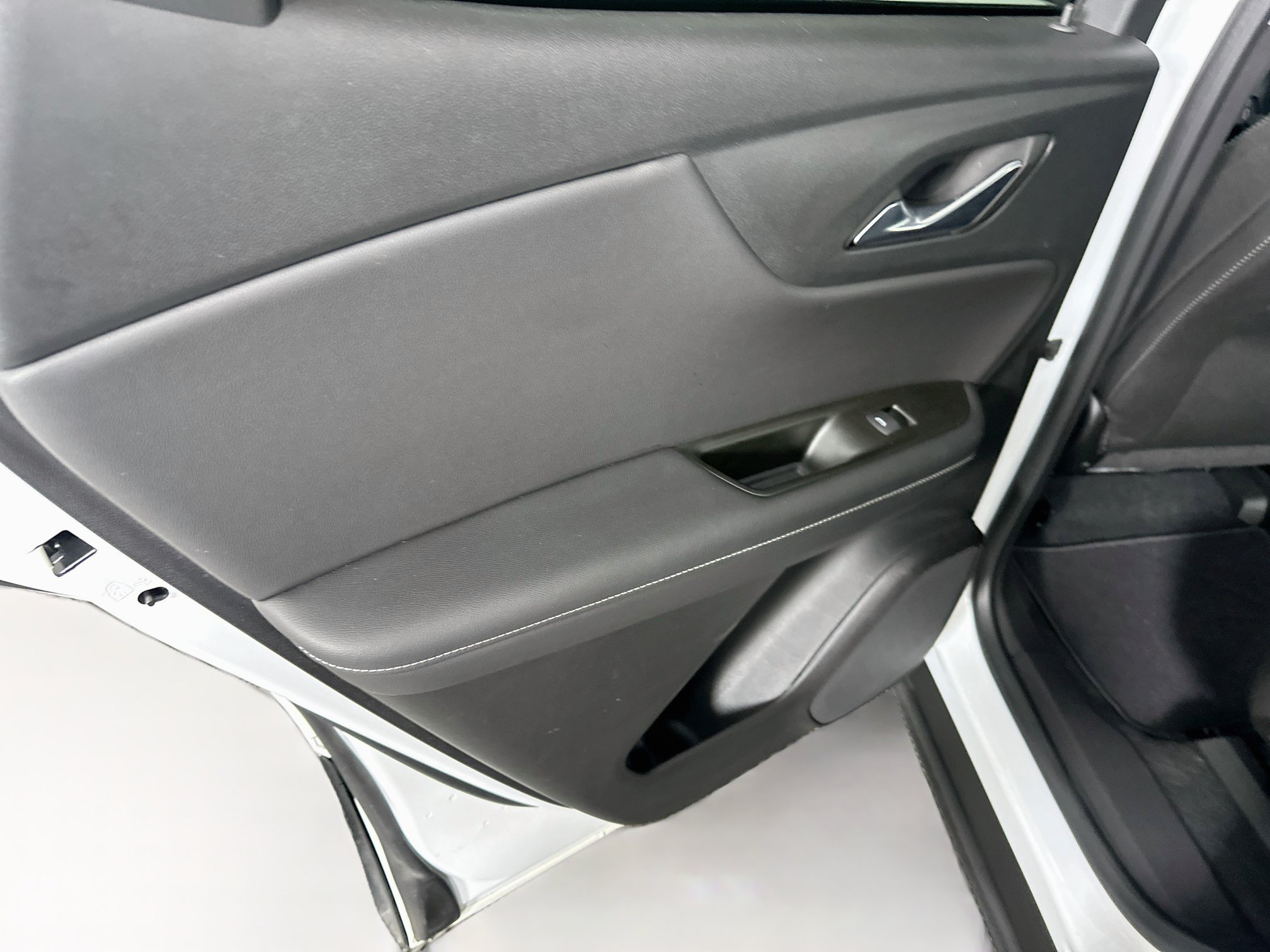 Used 2026 Chevrolet Blazer LT FWD image 26