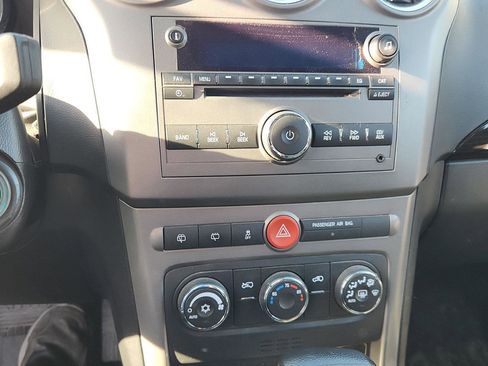 Used 2014 Chevrolet Captiva Sport LS FWD image 15