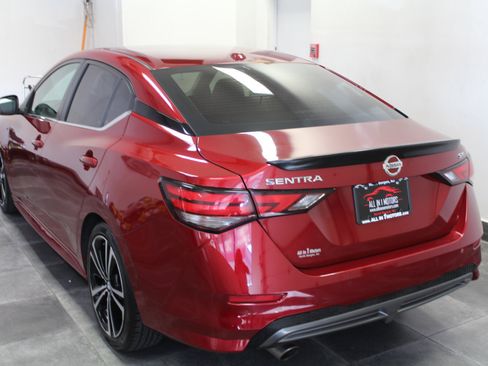 Used 2020 Nissan Sentra SR w/ Premium Package image 4
