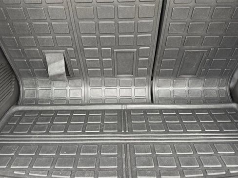 Used 2023 GMC Yukon AT4 image 17