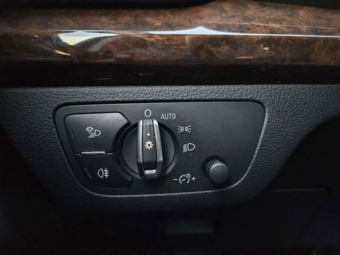 Used 2019 Audi Q5 2.0T Premium image 36