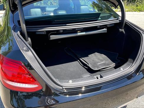 Used 2018 Mercedes-Benz E 400 4MATIC Sedan image 28