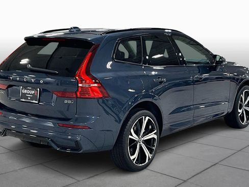 Certified 2024 Volvo XC60 B5 Ultimate w/ Climate Package image 12