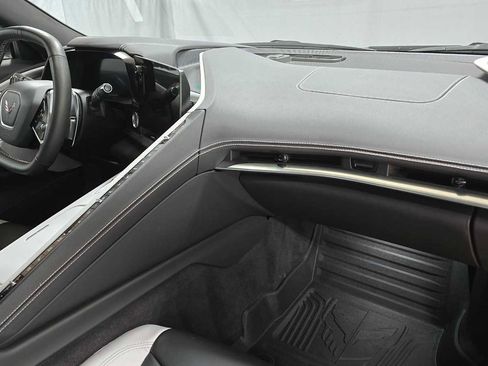 Used 2023 Chevrolet Corvette Stingray Preferred Cpe w/ Z51 Performance Package image 13