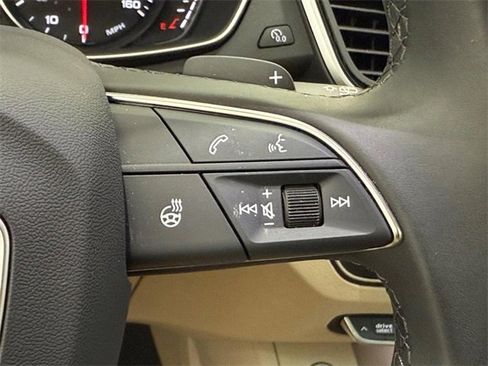 Certified 2025 Audi Q5 2.0T Premium image 15