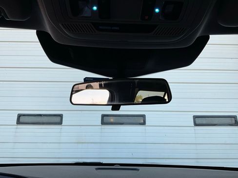 Used 2021 Ford Explorer XLT w/ Equipment Group 202A image 19