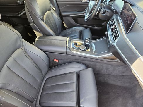 Used 2020 BMW X7 xDrive40i w/ Premium Package image 16
