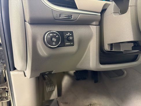 Used 2017 Chevrolet Traverse LT AWD/4WD image 12
