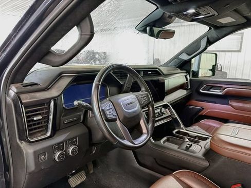 Used 2024 GMC Sierra 2500 Denali Ultimate AWD/4WD image 8