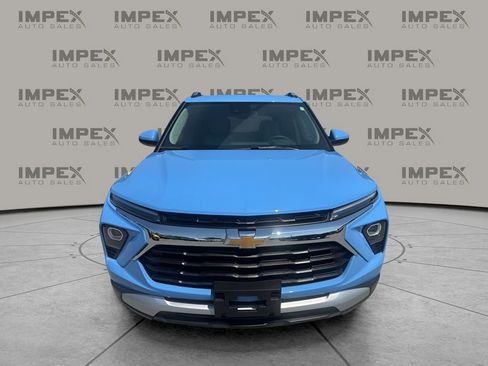 Used 2024 Chevrolet TrailBlazer LT w/ Convenience Package FWD image 8