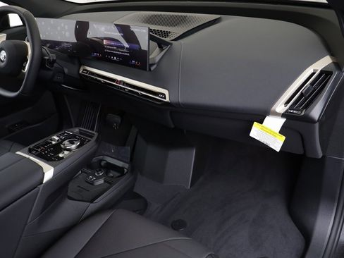 New 2026 BMW iX xDrive45 image 22