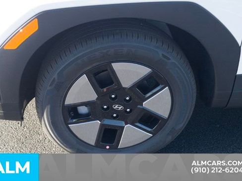 Used 2026 Hyundai Santa Fe SE FWD image 15
