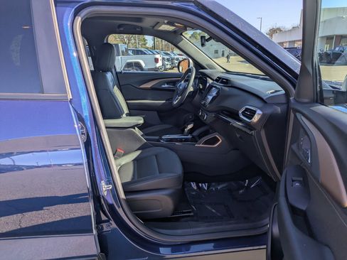 Used 2023 Chevrolet TrailBlazer ACTIV w/ Sun and Liftgate Package image 35