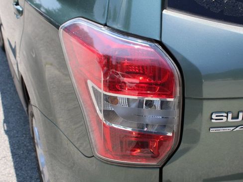 Used 2015 Subaru Forester 2.5i Premium w/ Popular Package #2 AWD/4WD image 11