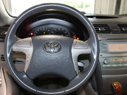 Used 2008 Toyota Camry XLE FWD image 10