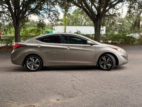 Used 2015 Hyundai Elantra Limited w/ Option Group 05 FWD image 4