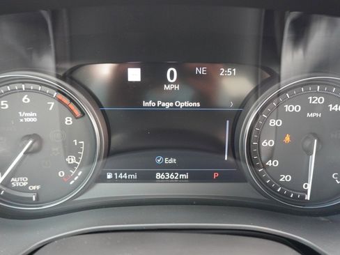 Used 2021 Cadillac XT5 Premium Luxury image 10