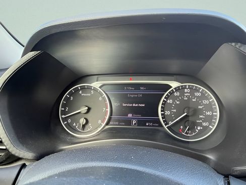 Used 2023 Nissan Sentra SR w/ Midnight Edition Package FWD image 17