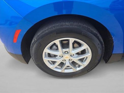 Used 2024 Chevrolet Equinox LS w/ Driver Confidence II Package FWD image 24