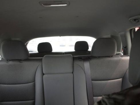 Used 2012 Kia Sorento LX w/ Convenience Pkg FWD image 13