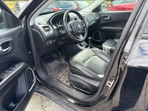 Used 2019 Jeep Compass High Altitude AWD/4WD image 9