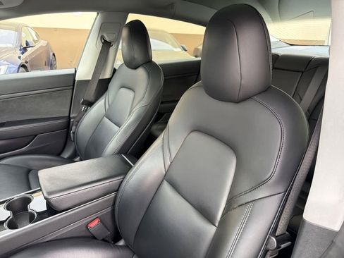 Used 2020 Tesla Model 3 Standard Range Plus image 26