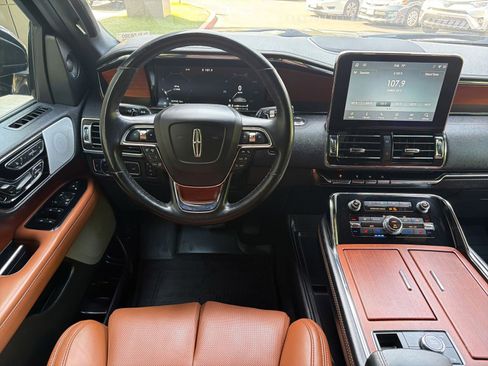 Used 2020 Lincoln Navigator L Reserve w/ Luxury Package AWD/4WD image 29