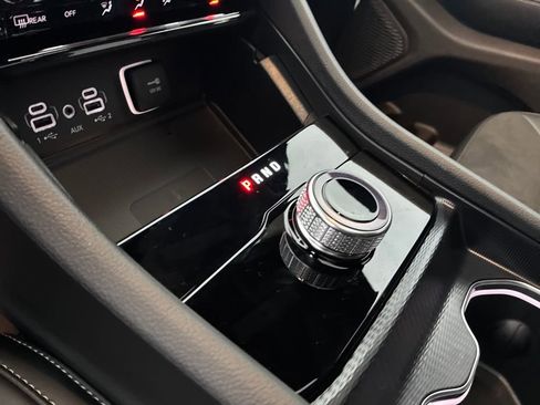 New 2025 Jeep Grand Cherokee Altitude image 24